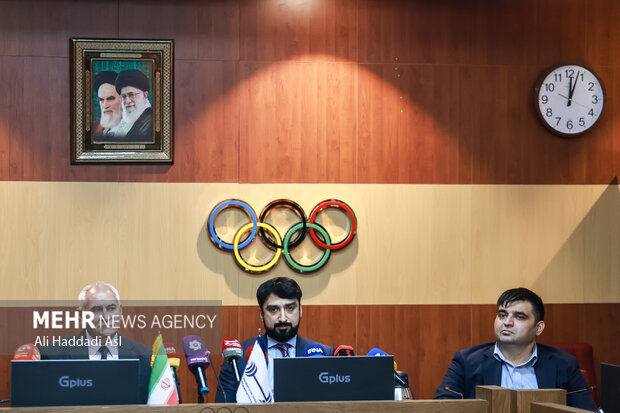 نشست خبری رئیس فدراسیون جهانی وزنهبرداری 9
