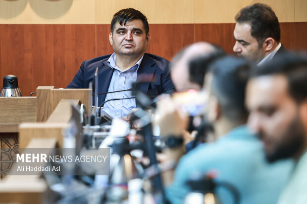 نشست خبری رئیس فدراسیون جهانی وزنهبرداری 10