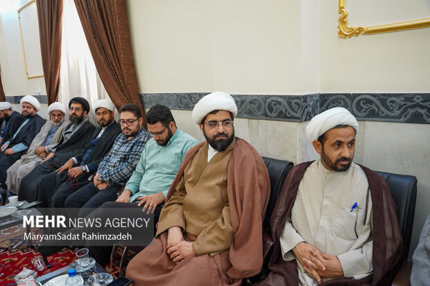 دیدار تولیت حرم شاهچراغ(ع) با مدیران کل تبلیغات اسلامی جنوب کشور