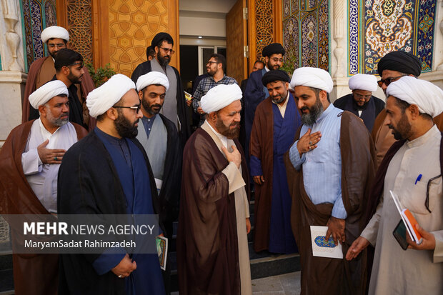 دیدار تولیت حرم شاهچراغ(ع) با مدیران کل تبلیغات اسلامی جنوب کشور