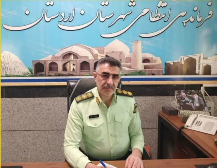 دستگیری ۳قاچاقچی و کشف محموله تریاک بلعی توسط پلیس اردستان دستگیری ۳قاچاقچی و کشف محموله تریاک بلعی توسط پلیس اردستان
