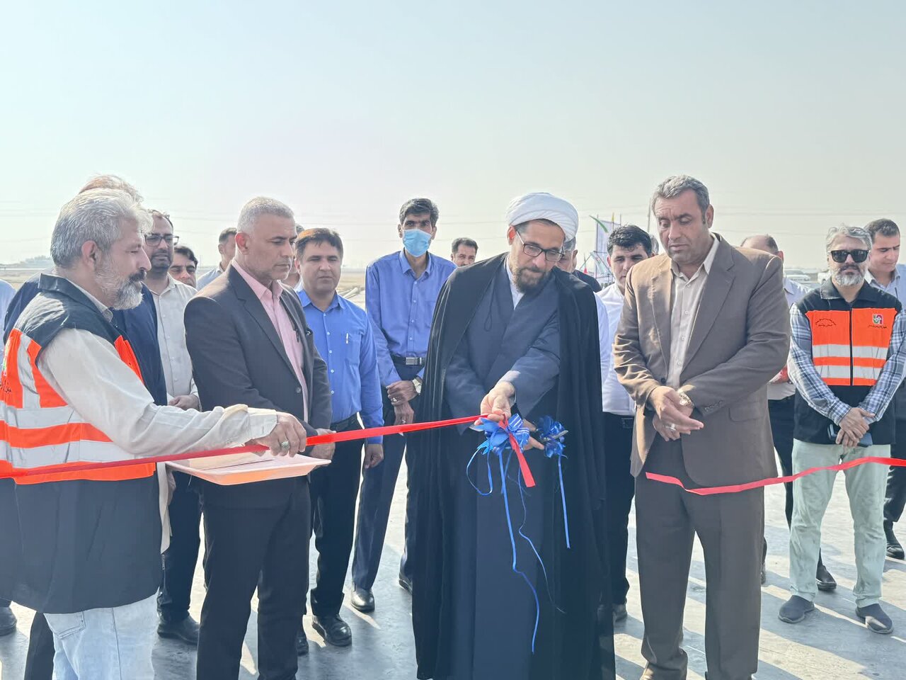 ۸ پروژه راهداری گناوه افتتاح و آغاز شد