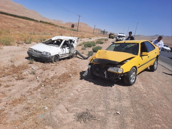 سانحه تصادف در جاده اراک – شازند پنج  مصدوم بر جای گذاشت