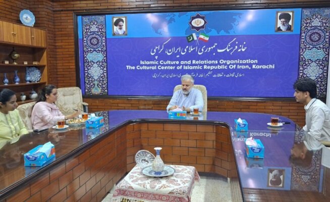 توافق برای راهاندازی گروه زبان فارسی در دانشگاه گرینویچ پاکستان