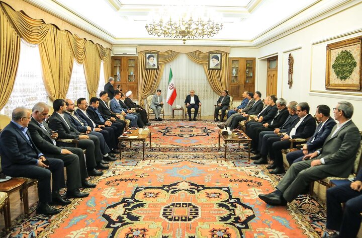 پشتیبانی مقام معظم رهبری از دولت، مسئولیتها را دوچندان میکند
