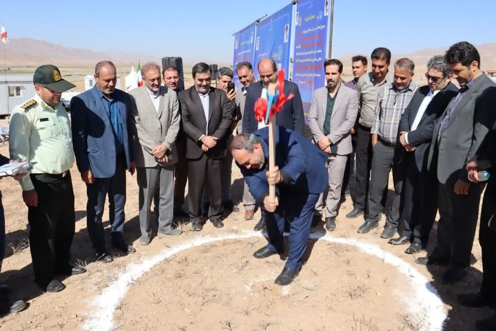 کلنگ‌زنی نخستین نیروگاه خورشیدی در شهرستان آوج