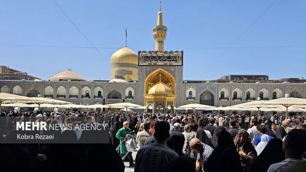 حرم مطهر رضوی در روز شهادت امام حسن عسکری(ع)