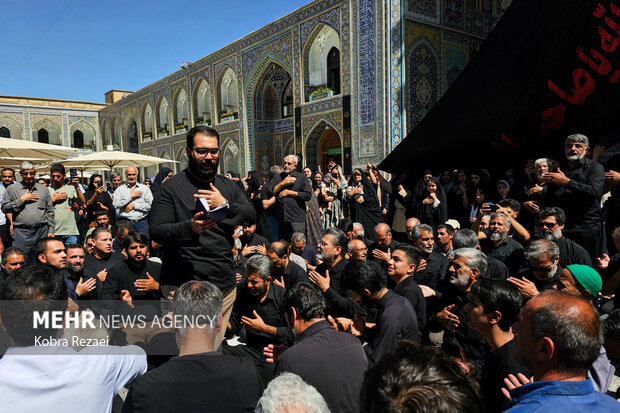 حرم مطهر رضوی در روز شهادت امام حسن عسکری(ع)