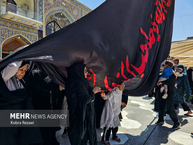 حرم مطهر رضوی در روز شهادت امام حسن عسکری(ع)
