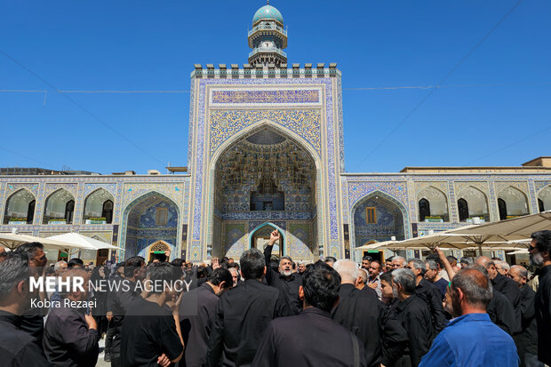 حرم مطهر رضوی در روز شهادت امام حسن عسکری(ع)