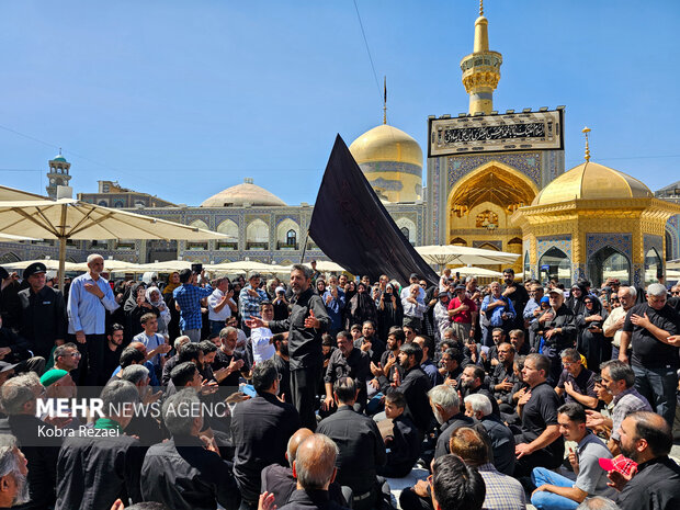 حرم مطهر رضوی در روز شهادت امام حسن عسکری(ع)