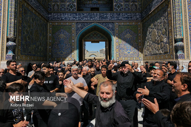 حرم مطهر رضوی در روز شهادت امام حسن عسکری(ع)