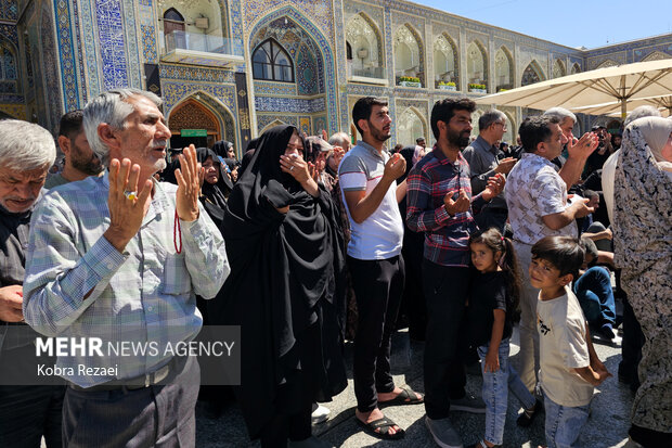 حرم مطهر رضوی در روز شهادت امام حسن عسکری(ع)