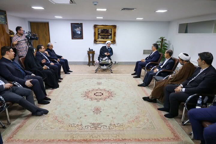 امام جمعه تبریز: واقعیات اقتصادی کشور را صادقانه به مردم بگویید