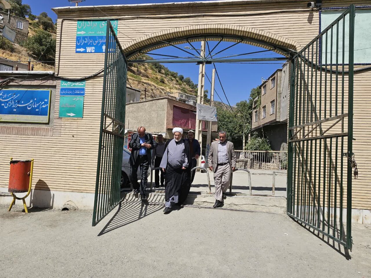 قدردانی نماینده ولیفقیه در کردستان از خدمات امام جمعه روستای نِگل