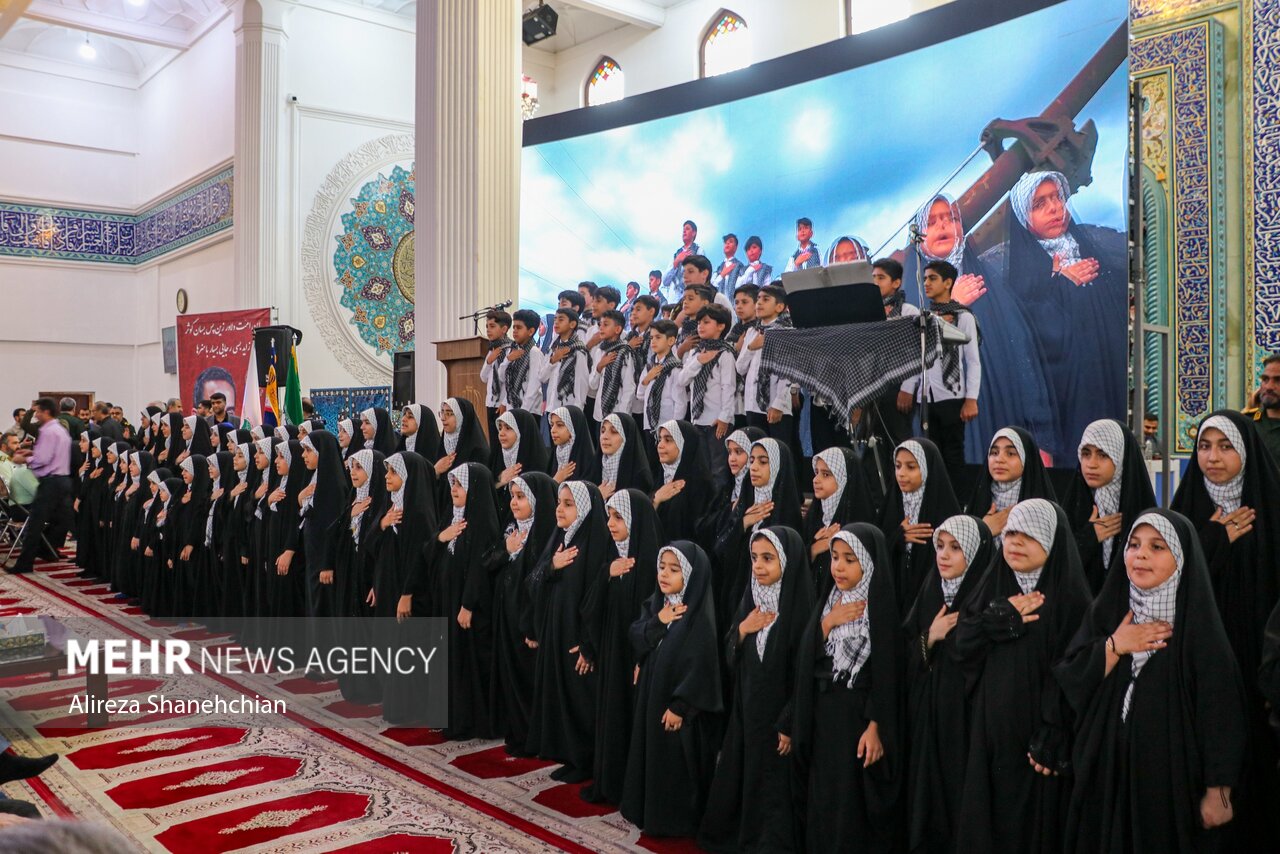 اجلاسیه پیشکسوتان جهاد و شهادت در گیلان اجلاسیه پیشکسوتان جهاد و شهادت در گیلان