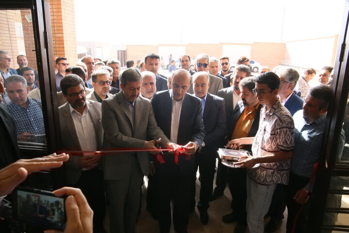 مدرسه ۱۵ کلاسه حکمت در فولادشهر به بهرهبرداری رسید