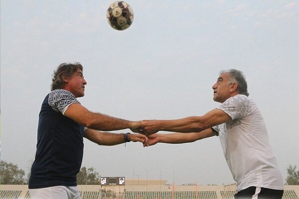 حرکت عجیب ساپینتو بعد از تساوی استقلال + عکس