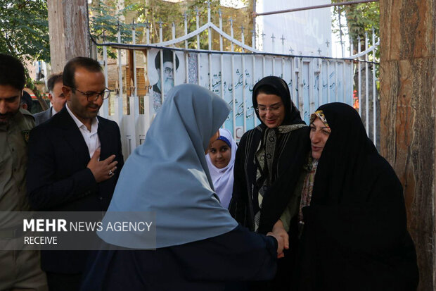 نشست «شینا انصاری» با سمن‌های مردمی شاهرود