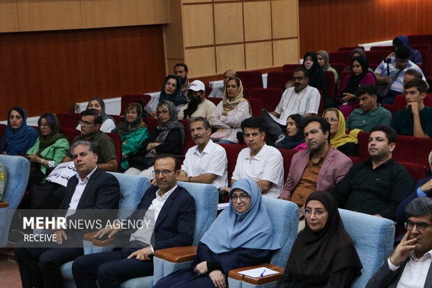 نشست «شینا انصاری» با سمن‌های مردمی شاهرود