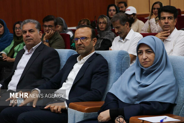 نشست «شینا انصاری» با سمن‌های مردمی شاهرود