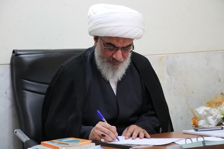 «ایرج صغیری» خدمات شایانی در عرصه هنر ارائه کرد «ایرج صغیری» خدمات شایانی در عرصه هنر ارائه کرد