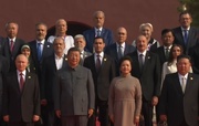 Pezeşkiyan, Çin Silahlı Kuvvetleri geçit törenine katıldı