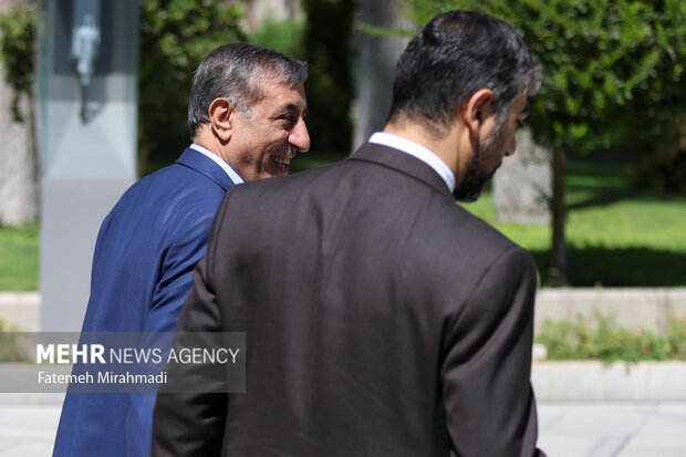 حاشیه جلسه هیئت دولت 10