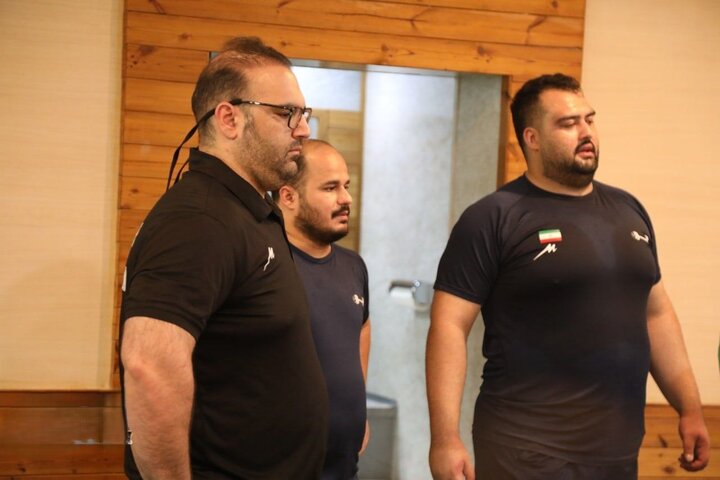 نادری:قراراداد وزنه‌برداران پایین‌ است/مسابقات جهانی ناشناخته است