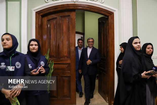 تقدیر از برگزیدگان کنکور و مدال‌آوران المپیادهای جهانی در خراسان رضوی