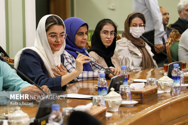 تقدیر از برگزیدگان کنکور و مدال‌آوران المپیادهای جهانی در خراسان رضوی