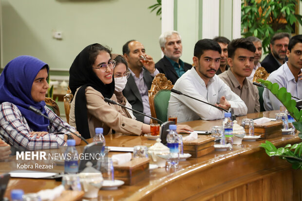 تقدیر از برگزیدگان کنکور و مدال‌آوران المپیادهای جهانی در خراسان رضوی