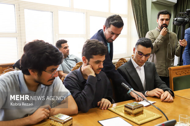 تقدیر از برگزیدگان کنکور و مدال‌آوران المپیادهای جهانی در خراسان رضوی