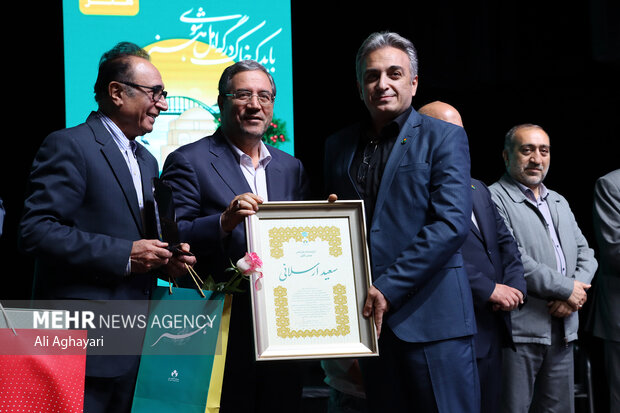 آیین نکوداشت نامداران فرهنگ و هنر آذربایجان غربی در ارومیه