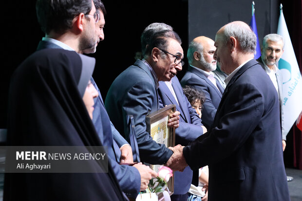 آیین نکوداشت نامداران فرهنگ و هنر آذربایجان غربی در ارومیه