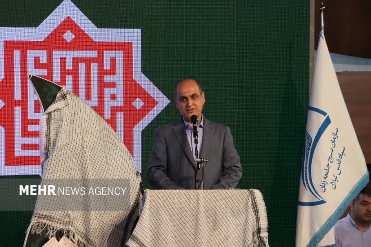 حق شناس: خانواده‌های شهدا ستون‌های پایداری نظام اسلامی هستند