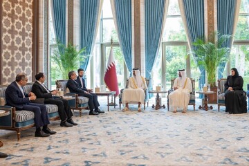 Erakçi Doha’da Katar Emiri ile görüştü