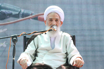 آیت الله لائینی: مردم مازندران انقلابی و با انسجام هستند