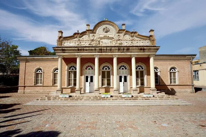 توقف طرح استیضاح شهردار قزوین؛ اختلافنظر میان اعضا و هیئت رئیسه جدید توقف طرح استیضاح شهردار قزوین؛ اختلافنظر میان اعضا و هیئت رئیسه جدید