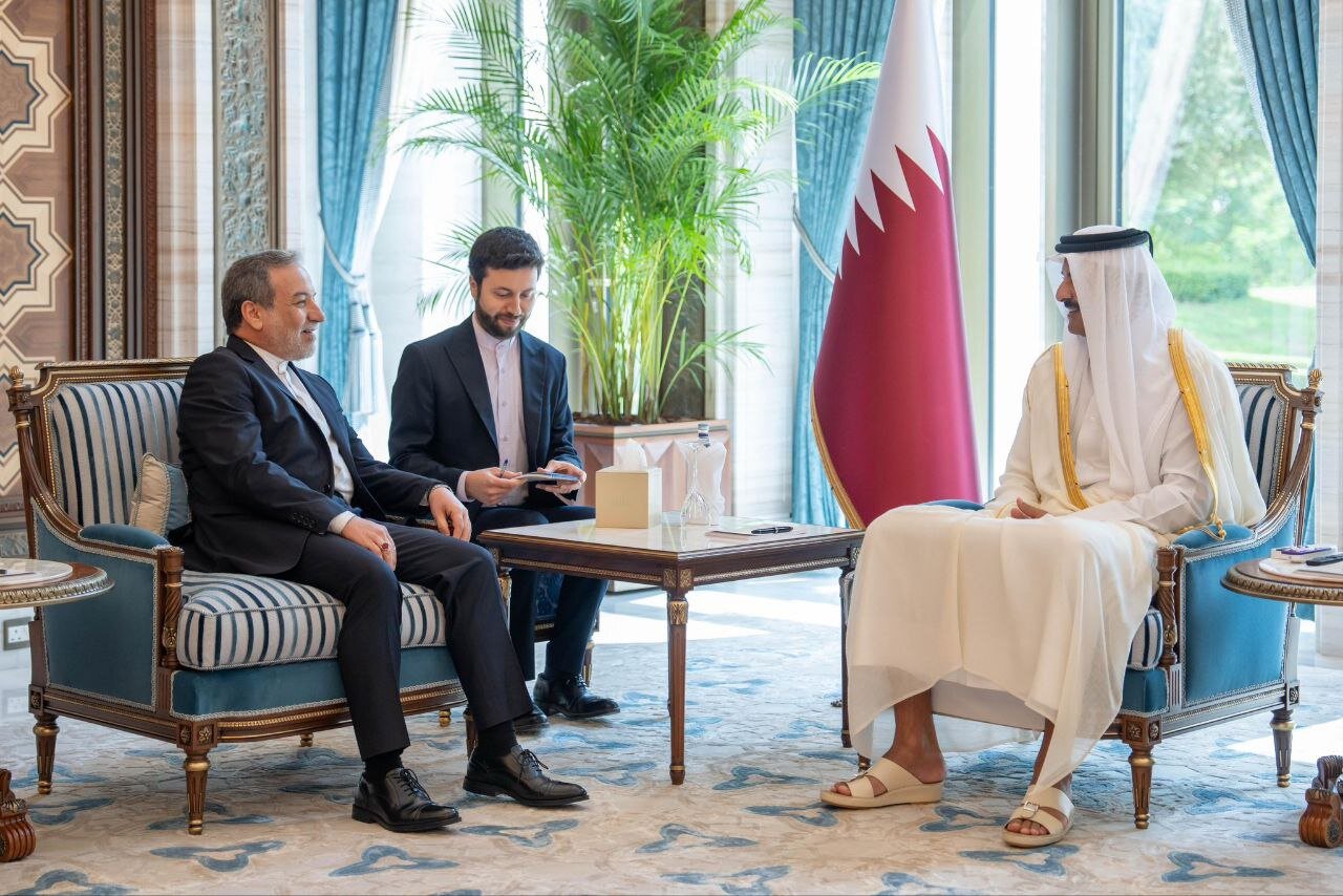 Iran's Araghchi, Qatari Emir hold key talks in Doha