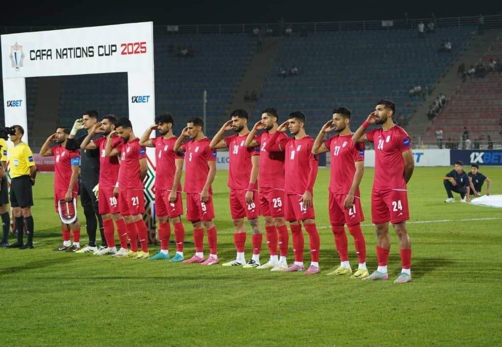 قلعهنویی: بازیکنان بزرگ اشتباه بچهگانه کردند؛ اصلا خوب نبودیم 2