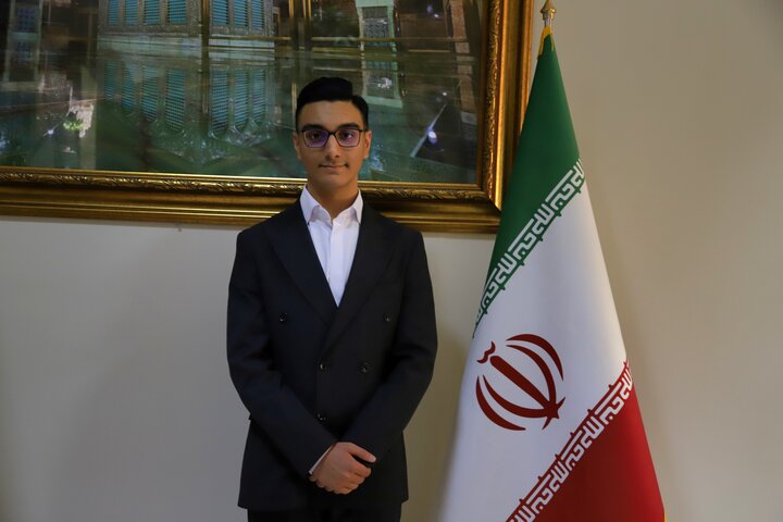 مدال طلای المپیاد جهانی زیستشناسی در دستان یک مشهدی
