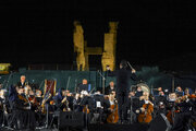 Ermenistan Filarmoni Orkestrası Şiraz'da konser verdi