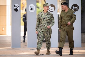 CENTCOM Komutanı'ndan işgali altındaki Filistin topraklarına ilk ziyaret