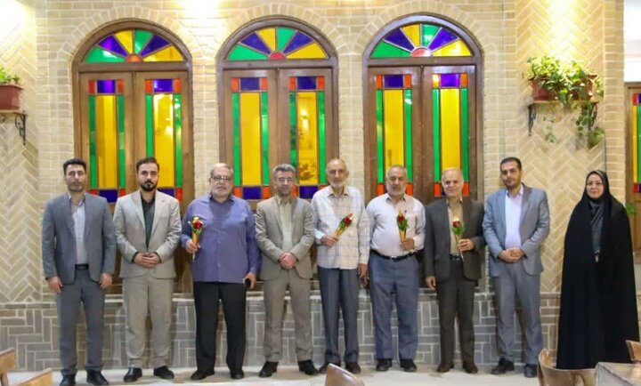 تجلیل از پیشکسوتان ارزیابی عملکرد آموزش و پرورش استان سمنان