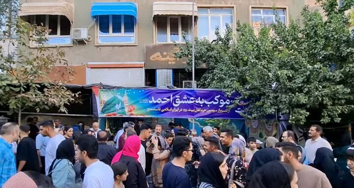 موکب به عشق احمد(ص)از شیراز تا سنندج؛ شیعه و سنی دل در گرو پیامبر رحمت