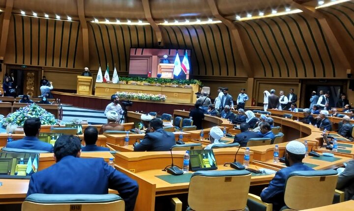 آغاز همایش محوری و بین المللی هفته وحدت در زاهدان آغاز همایش محوری و بین المللی هفته وحدت در زاهدان