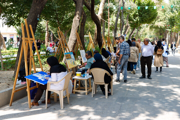 ققنوس اصفهان از دل کاشیهای شکسته برمیخیزد