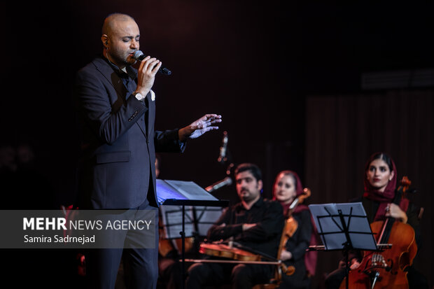 کنسرت حمید حامی و ارکستر نوای آفتاب