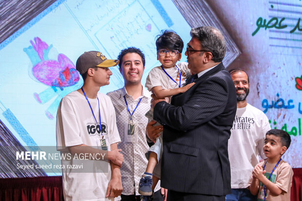 زندگی در انتظار دارو؛ اشک و لبخند بیماران پیوندی در جشن امید زندگی در انتظار دارو؛ اشک و لبخند بیماران پیوندی در جشن امید